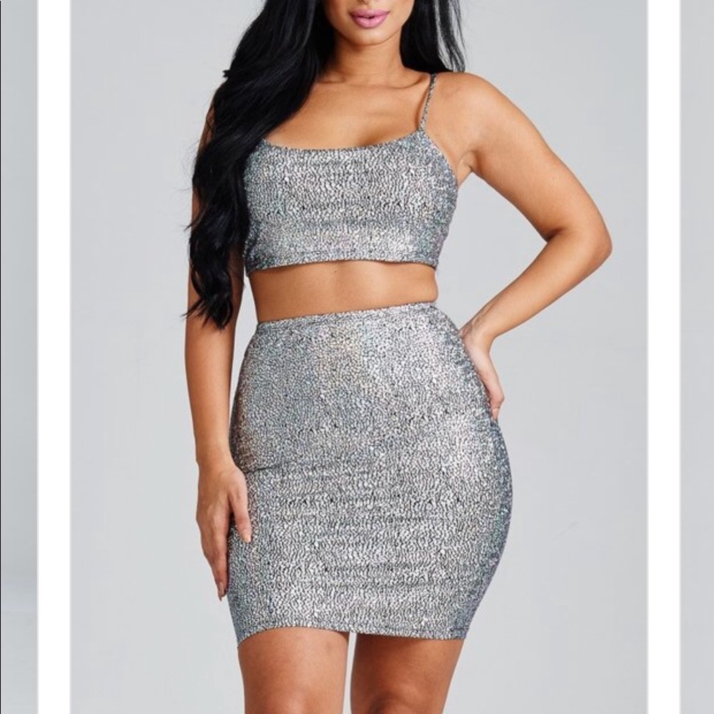Two piece set ✨🖤 - Picture 1 of 2